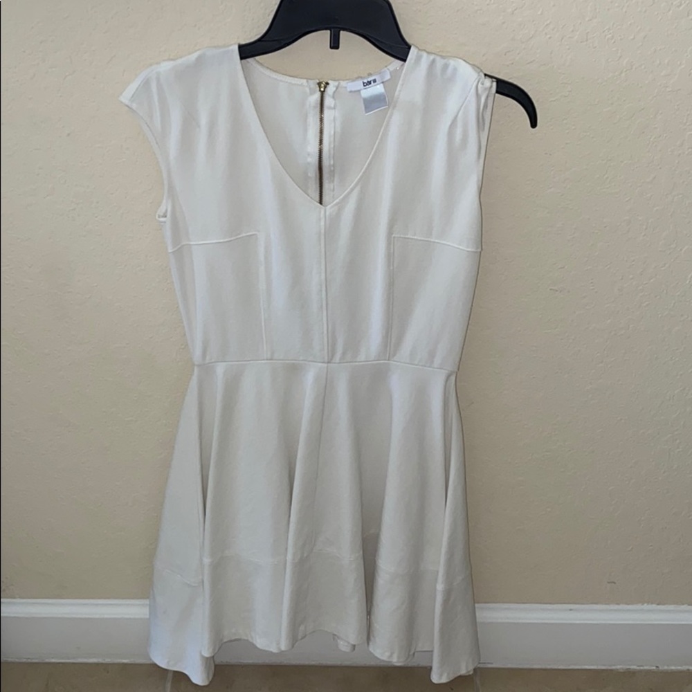 Beautiful White Dress!